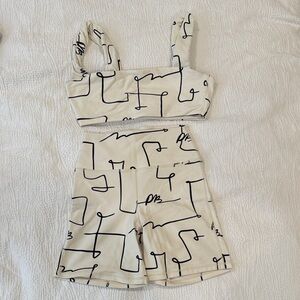 WeWoreWhat Cream and Black Athletic Set